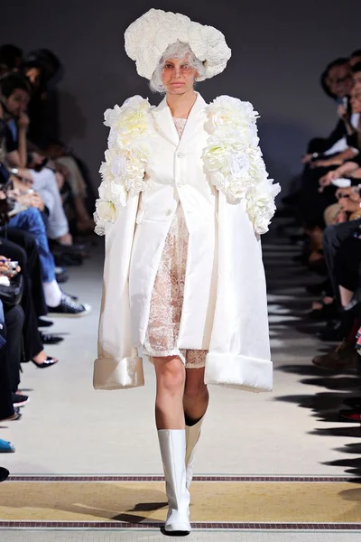 Look 4